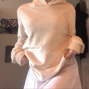 ROOTS thin velvet sweater > crème